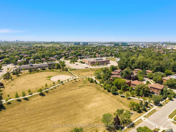 Photo 49 at 2921 Caradoc Lane, CV Clearview, Oakville