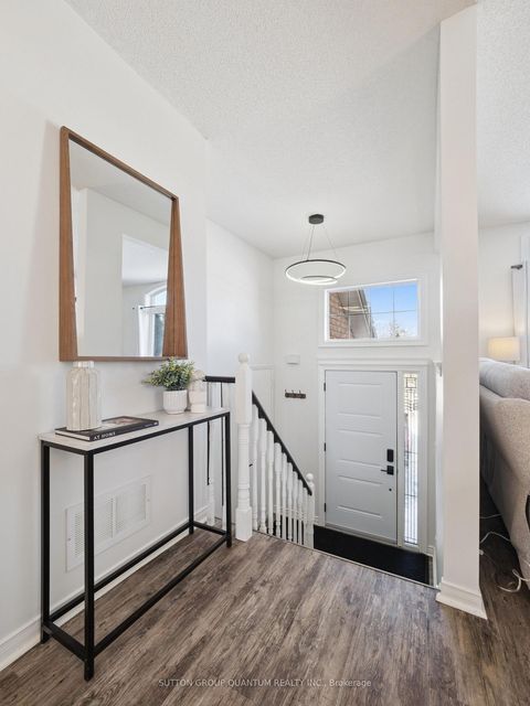 Photo 2 at 19 LESLIE Avenue, Holly, Barrie