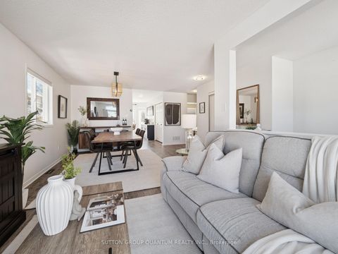 Photo 6 at 19 LESLIE Avenue, Holly, Barrie