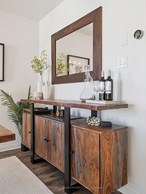 Photo 9 at 19 LESLIE Avenue, Holly, Barrie