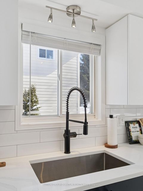 Photo 13 at 19 LESLIE Avenue, Holly, Barrie