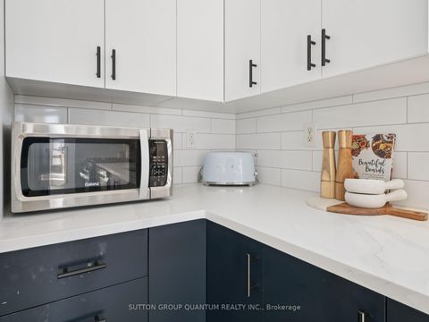 Photo 17 at 19 LESLIE Avenue, Holly, Barrie