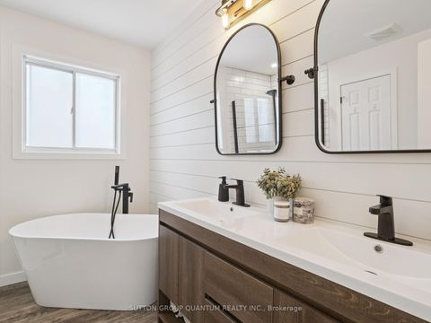 Photo 23 at 19 LESLIE Avenue, Holly, Barrie