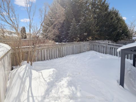 Photo 44 at 19 LESLIE Avenue, Holly, Barrie