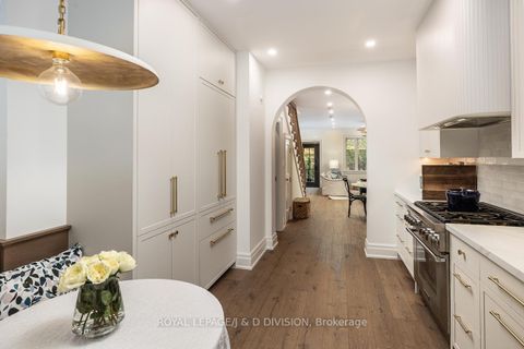 Photo 17 at 102 Shaftesbury Avenue, Moore Park, Toronto