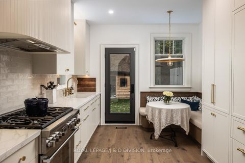 Photo 23 at 102 Shaftesbury Avenue, Moore Park, Toronto