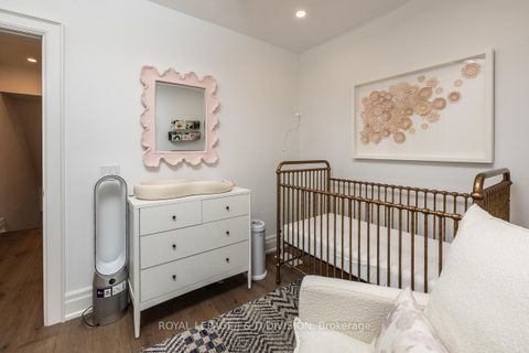 Photo 30 at 102 Shaftesbury Avenue, Moore Park, Toronto