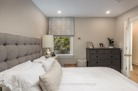 Photo 34 at 102 Shaftesbury Avenue, Moore Park, Toronto