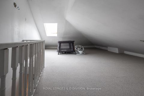 Photo 37 at 102 Shaftesbury Avenue, Moore Park, Toronto