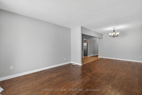 Photo 2 at 35 Daphne Crescent, Cundles East, Barrie