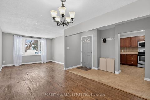 Photo 4 at 35 Daphne Crescent, Cundles East, Barrie