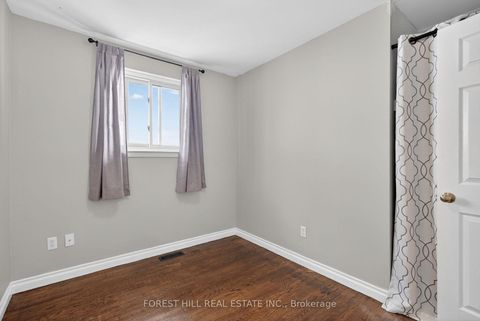 Photo 13 at 35 Daphne Crescent, Cundles East, Barrie