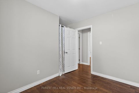 Photo 14 at 35 Daphne Crescent, Cundles East, Barrie