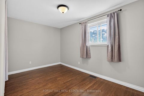 Photo 15 at 35 Daphne Crescent, Cundles East, Barrie