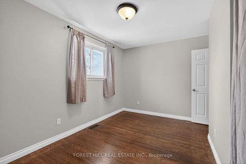 Photo 16 at 35 Daphne Crescent, Cundles East, Barrie