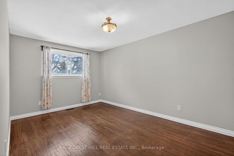 Photo 18 at 35 Daphne Crescent, Cundles East, Barrie