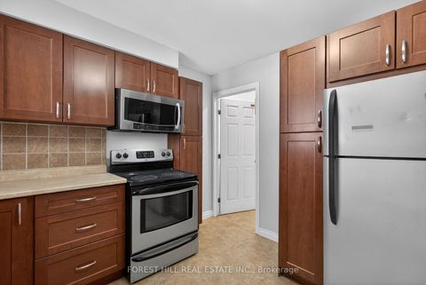 Photo 21 at 35 Daphne Crescent, Cundles East, Barrie