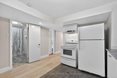 Photo 32 at 35 Daphne Crescent, Cundles East, Barrie