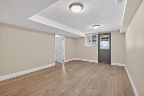 Photo 34 at 35 Daphne Crescent, Cundles East, Barrie