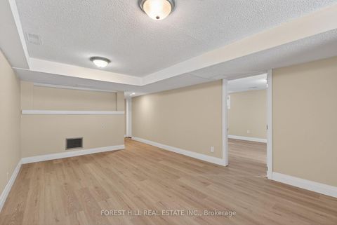 Photo 35 at 35 Daphne Crescent, Cundles East, Barrie