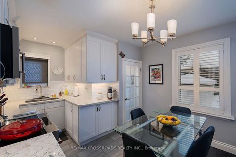 Photo 12 at 463 Milverton Boulevard, Danforth, Toronto