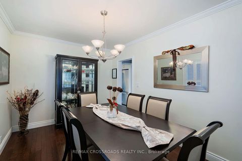 Photo 15 at 463 Milverton Boulevard, Danforth, Toronto