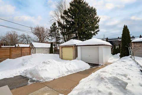 Photo 34 at 463 Milverton Boulevard, Danforth, Toronto