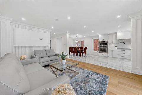 Photo 15 at 167 Mathewson Street, Maple, Vaughan