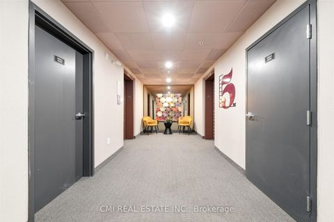 Photo 3 at 501 - 4 Spice Way, Rural Barrie Southeast, Barrie