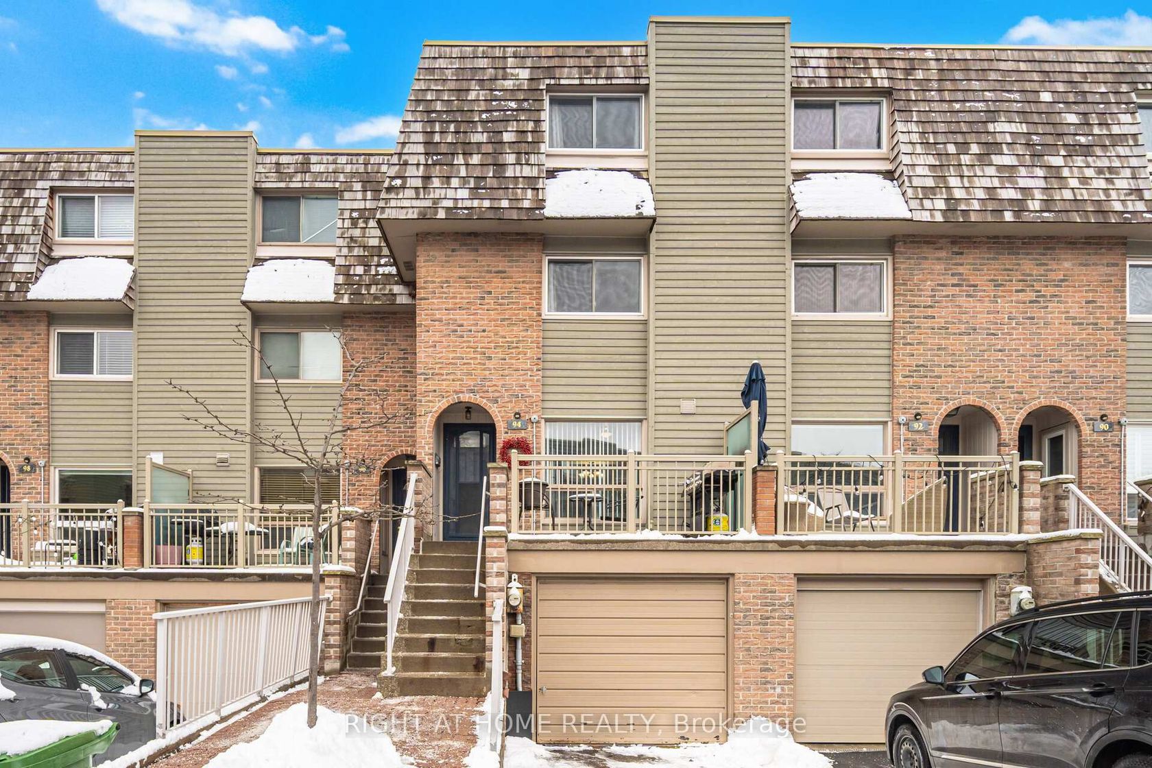 94 Dutch Myrtle Way, Don Mills, Toronto by Loree Meneguzzi Real Estate 94 Dutch Myrtle Way, Don Mills, Toronto