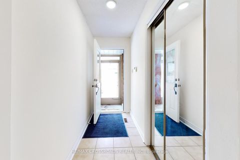 Photo 5 at 50 Marchwood Crescent, Harding, Richmond Hill