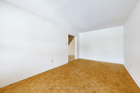 Photo 10 at 50 Marchwood Crescent, Harding, Richmond Hill