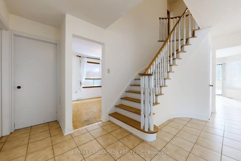 Photo 27 at 50 Marchwood Crescent, Harding, Richmond Hill