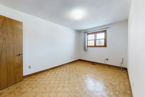 Photo 37 at 50 Marchwood Crescent, Harding, Richmond Hill