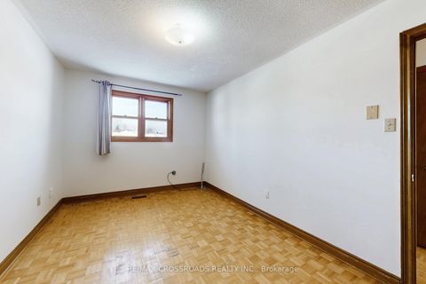 Photo 38 at 50 Marchwood Crescent, Harding, Richmond Hill