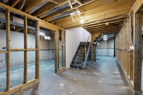 Photo 39 at 50 Marchwood Crescent, Harding, Richmond Hill