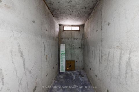 Photo 42 at 50 Marchwood Crescent, Harding, Richmond Hill