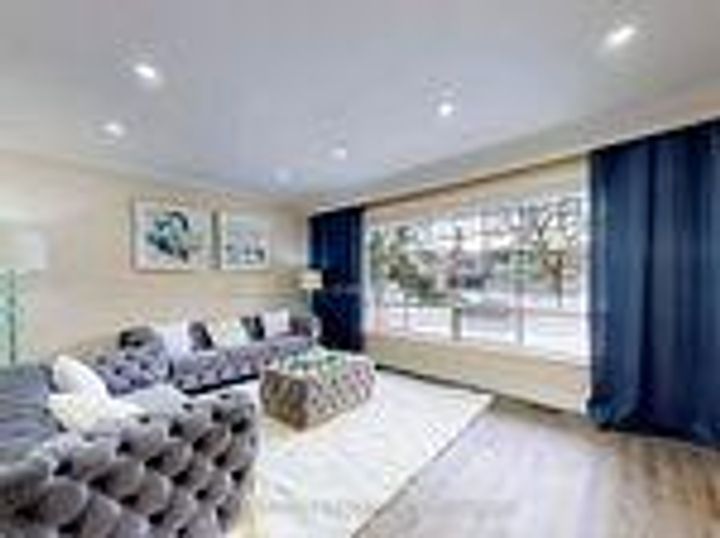 Photo 4 at 189 Kingsview Boulevard, The Westway, Toronto