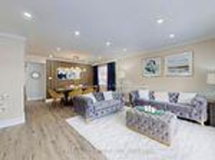 Photo 5 at 189 Kingsview Boulevard, The Westway, Toronto