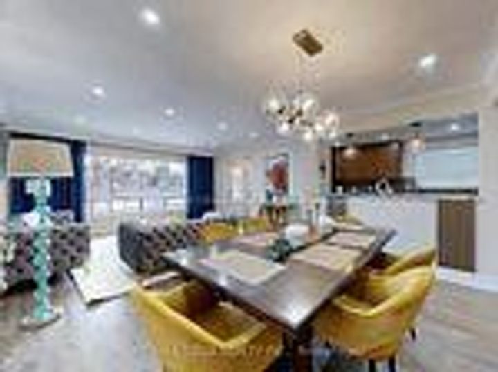 Photo 10 at 189 Kingsview Boulevard, The Westway, Toronto