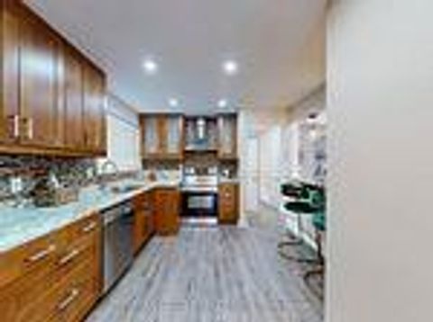 Photo 13 at 189 Kingsview Boulevard, The Westway, Toronto