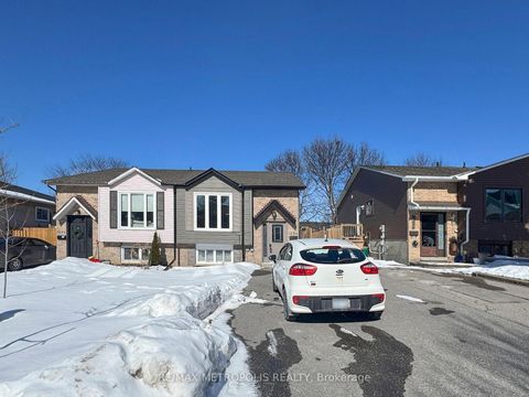 Photo 1 at 1294 Sunningdale Avenue, Donevan, Oshawa