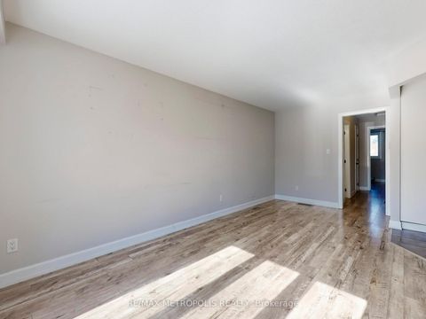 Photo 8 at 1294 Sunningdale Avenue, Donevan, Oshawa