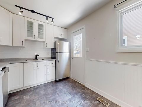 Photo 10 at 1294 Sunningdale Avenue, Donevan, Oshawa