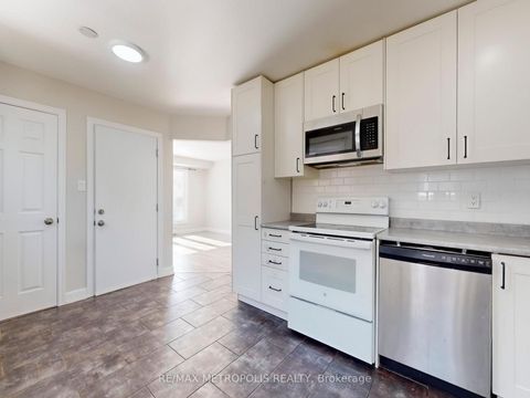 Photo 14 at 1294 Sunningdale Avenue, Donevan, Oshawa