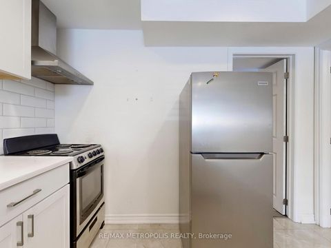 Photo 34 at 1294 Sunningdale Avenue, Donevan, Oshawa