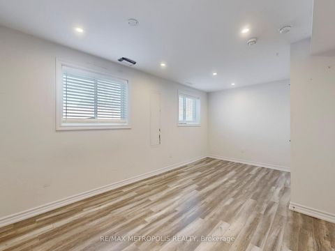 Photo 36 at 1294 Sunningdale Avenue, Donevan, Oshawa