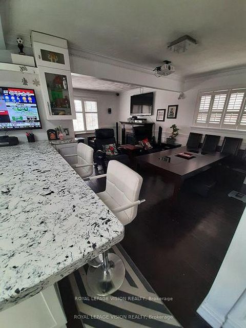 Photo 6 at 52 Ellendale Drive, Dorset Park, Toronto