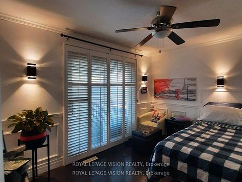 Photo 12 at 52 Ellendale Drive, Dorset Park, Toronto