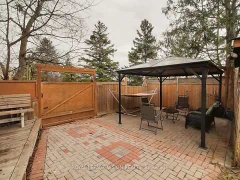 Photo 14 at 52 Ellendale Drive, Dorset Park, Toronto